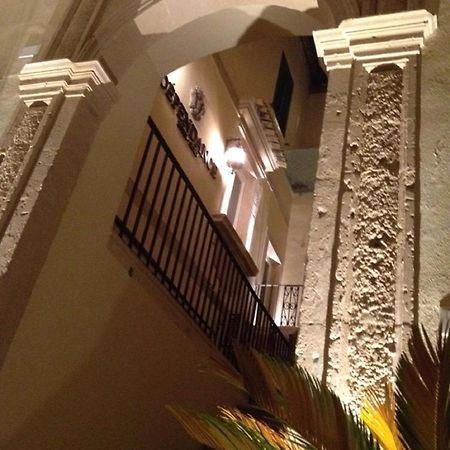 La Dependance Hotel Noto Bagian luar foto